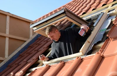 Pose de fenêtres de toit Velux à Arancou